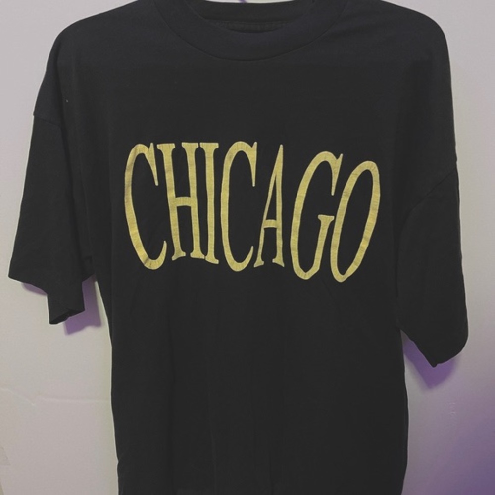Vintage single stitch Chicago tee
